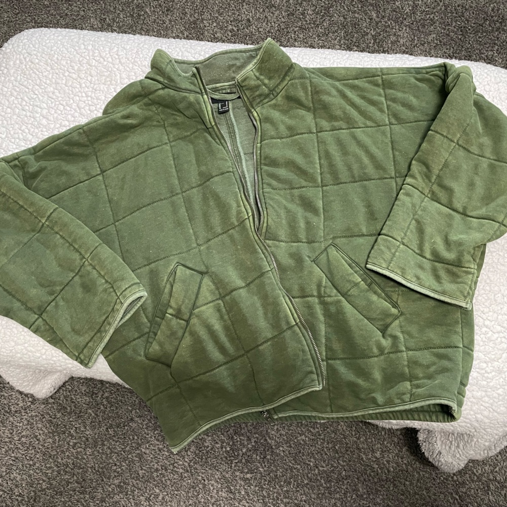 Forever 21 Zip Up Quilted Coat
